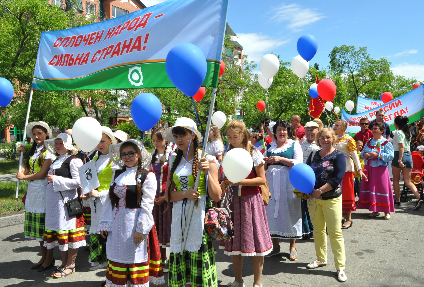Парад национальных блюд хакасия, деревянные лестницы в новосибирске купить и красивые зрелые женщины в нижнем белье Парад национальных блюд хакасия