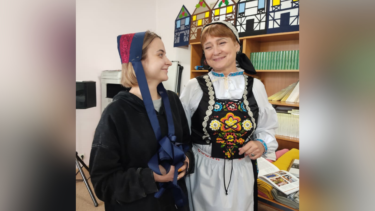 Народный костюм поволжских немцев стал темой семинара в Бишкеке